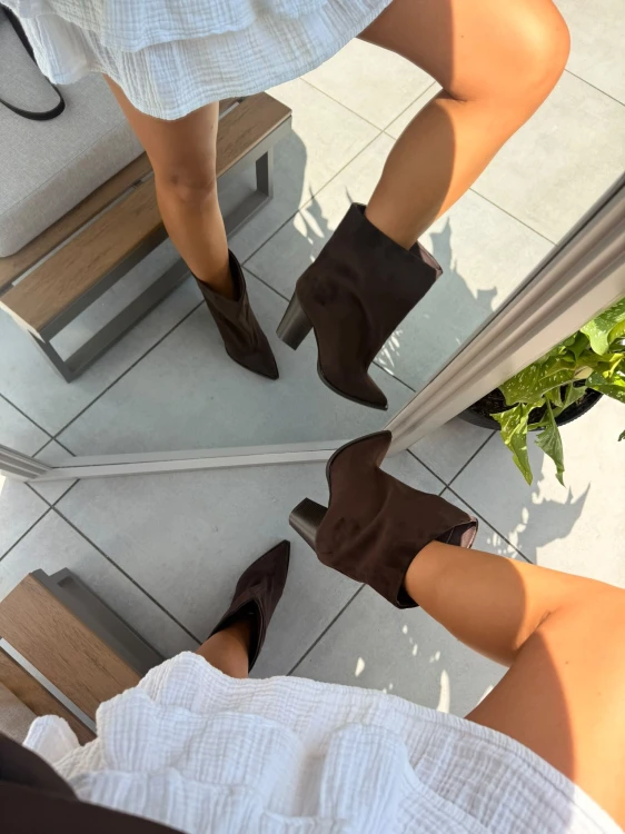 chic2.jpg